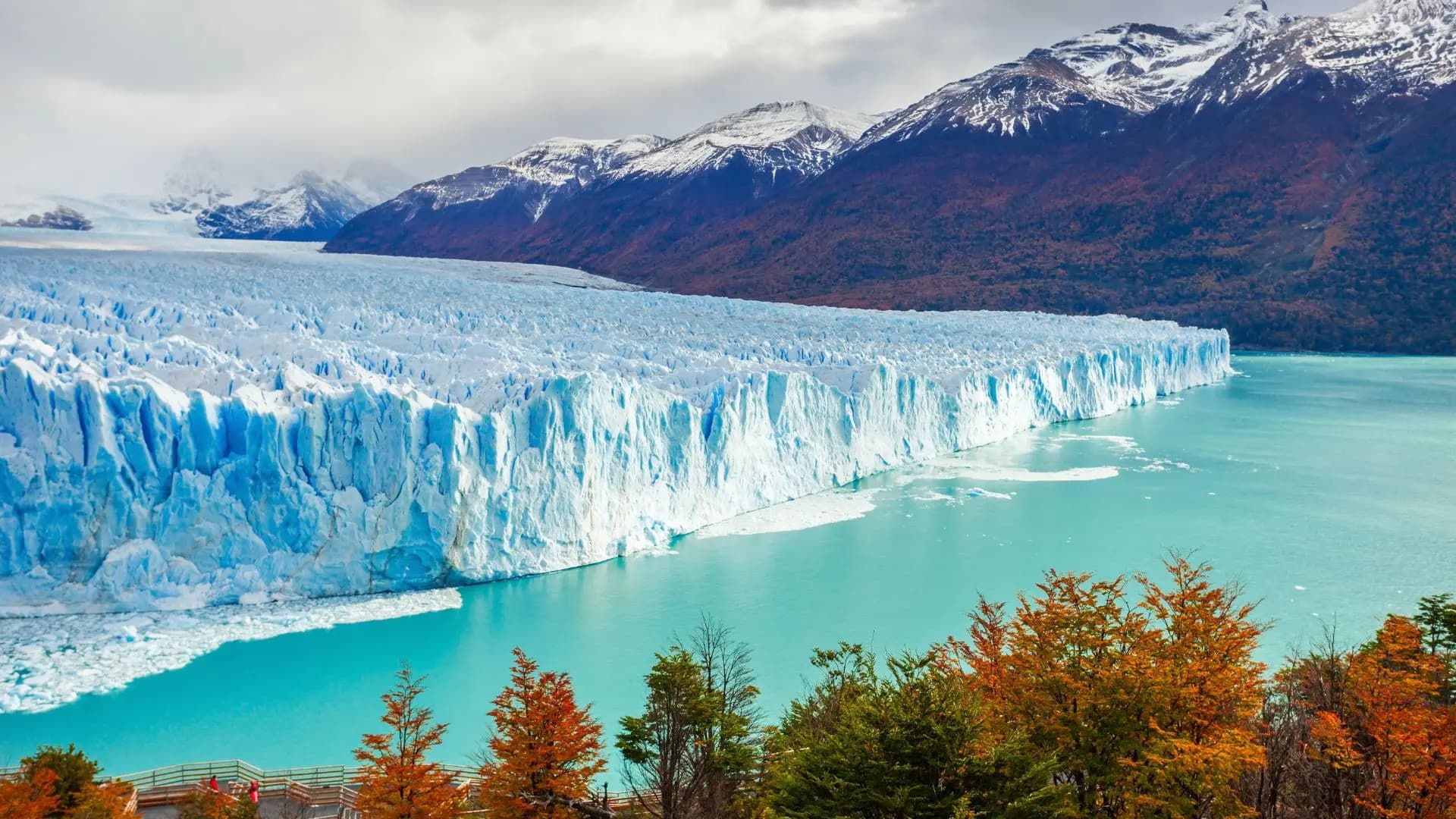 El Calafate con Parque Nacional - Imagen 1